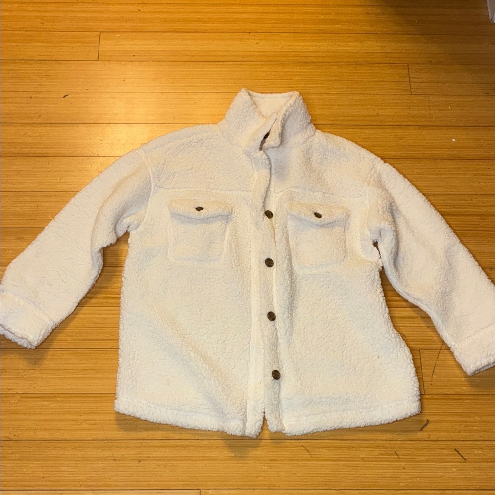 NWOT 32 Degrees Trendy White Sherpa Jacket